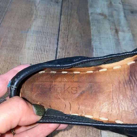 Matte black tieks